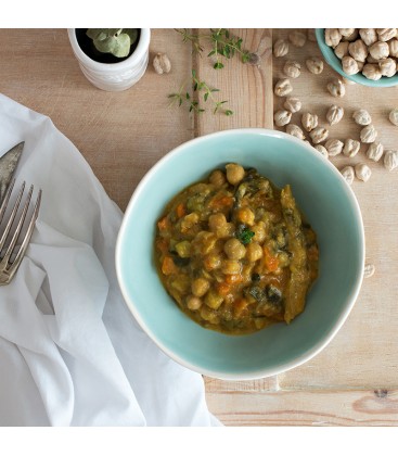 Ensalada de garbanzos, acelgas y hummus