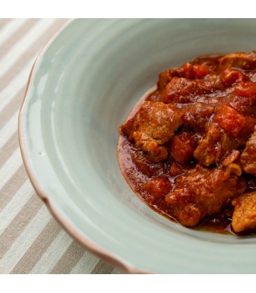 Carne con tomate