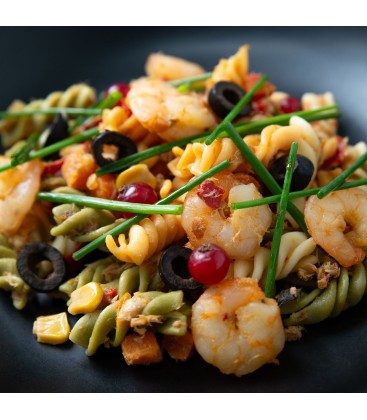 Ensalada de pasta con atún y gambas