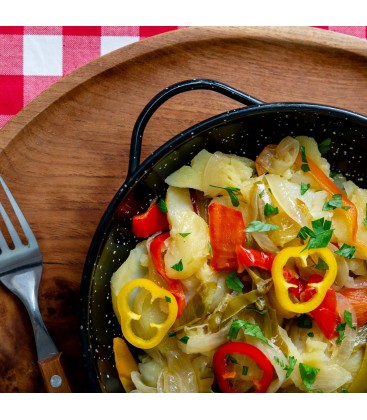 Patatas a lo pobre con pimientos y cebolla