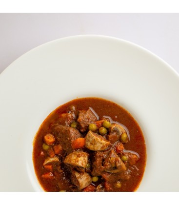 Ragout de ternera en salsa de vino tinto